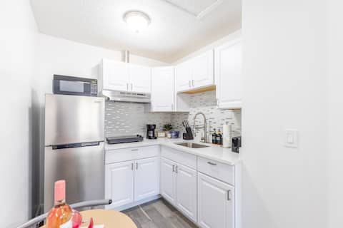 Top performing Airbnb: Modern Oasis in the Heart of Brandon. in Brandon
