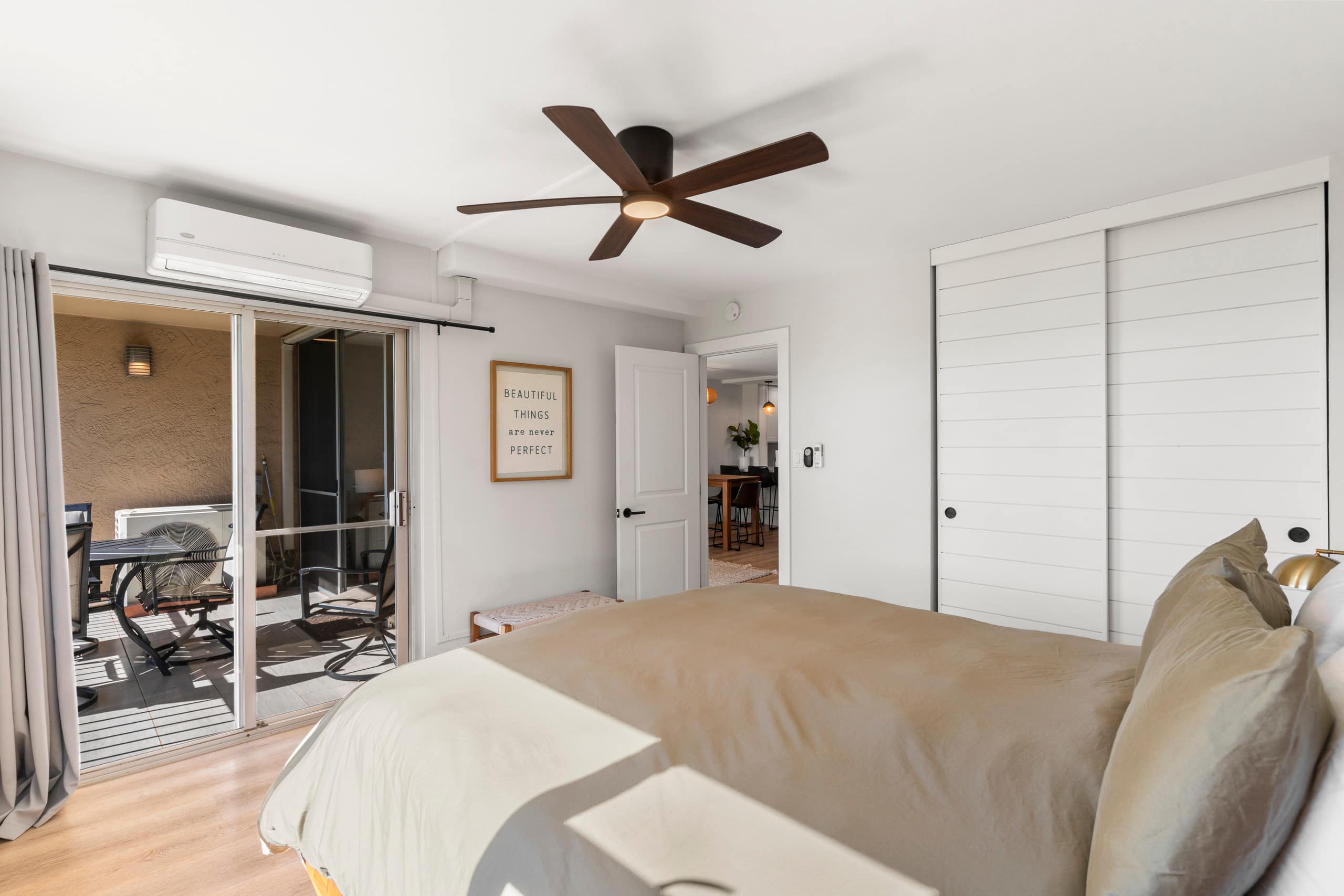 Stylish Oceanfront Remodel 2/2 - Image 14