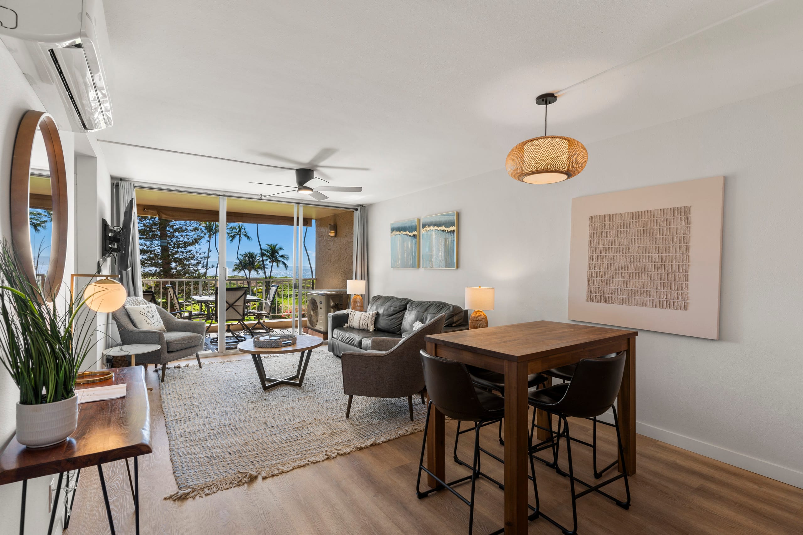 Stylish Oceanfront Remodel 2/2 - Image 2