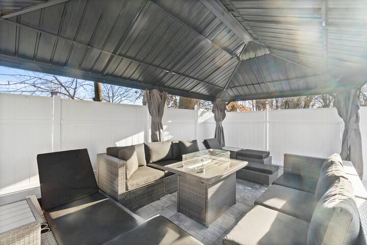 10 bd & 5 ba | Backyard | Near NY & EWR gallery image 3