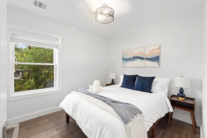 10 bd & 5 ba | Backyard | Near NY & EWR gallery image 4