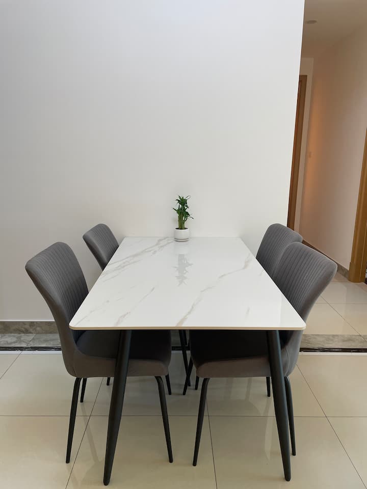 RNF Cozy Shortstay Sunrise Room, ใShare Bathroomใ - Apartments for Rent ...