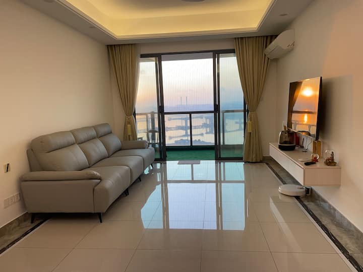 RNF Cozy Shortstay Sunrise Room, ใShare Bathroomใ - Flats for Rent in ...