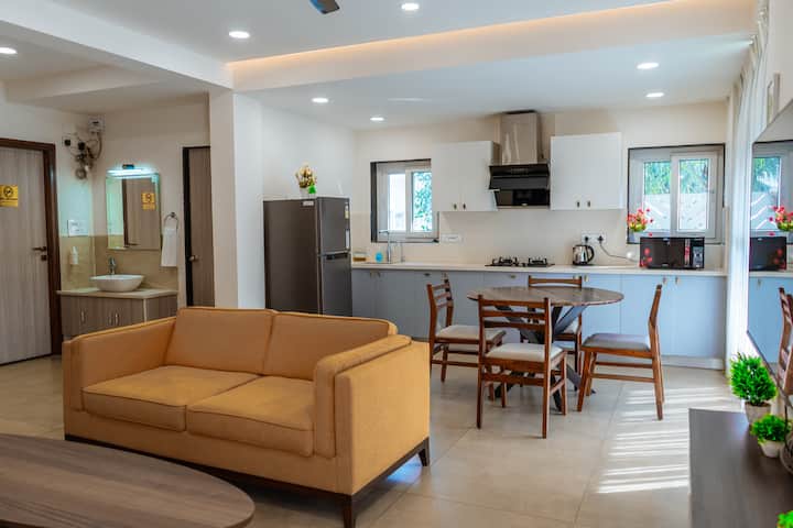 Living room image 6