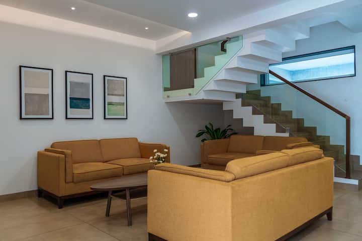 Living room image 2