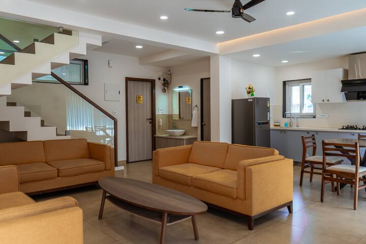 Living room image 7