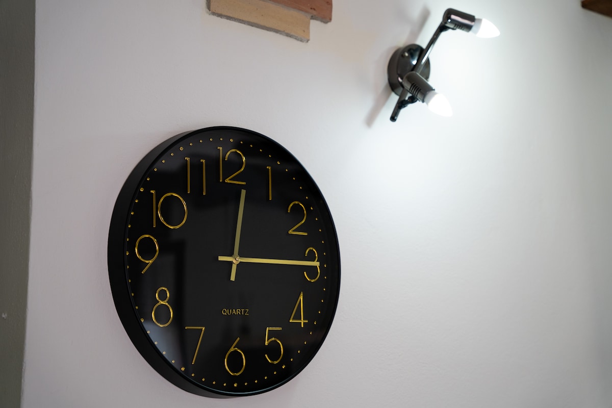 Top Airbnb: Comfort, Kitchen, air conditioners, Wi-Fi, historic center à Iglesias