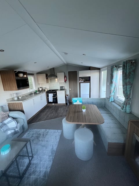 Well-located Luxury tiny Home!