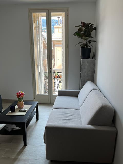 Apartment 2 minutes from the Port