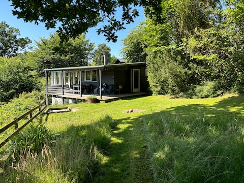Cozy cottage with beautiful views near the beach
