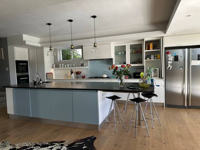 Deluxe home w/ soccer field in Upper Claremnt gallery image 5