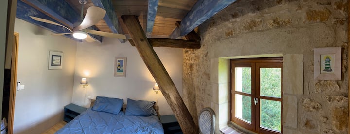 ಮೆಮೊರಿ ಫೋಮ್ ಹಾಸಿಗೆಯನ್ನು ಹೊಂದಿರುವ 160 x 200 ಹಾಸಿಗೆ, ಪೆರಿಗಾರ್ಡ್ ನಾಯಿರ್‌ನ ಹೃದಯಭಾಗದಲ್ಲಿರುವ ಕಾಟೇಜ್.