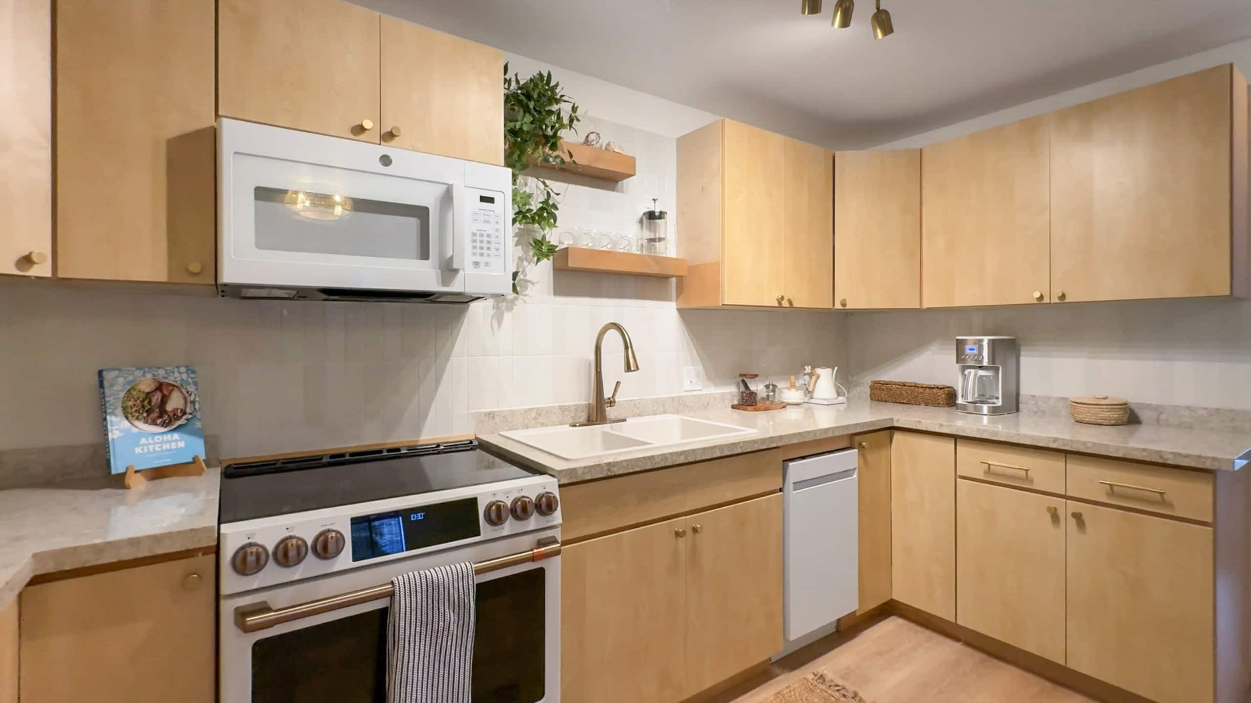 Home in Princeville · ★4.88 · 2 bedrooms · 4 beds · 1 bath - Image 15