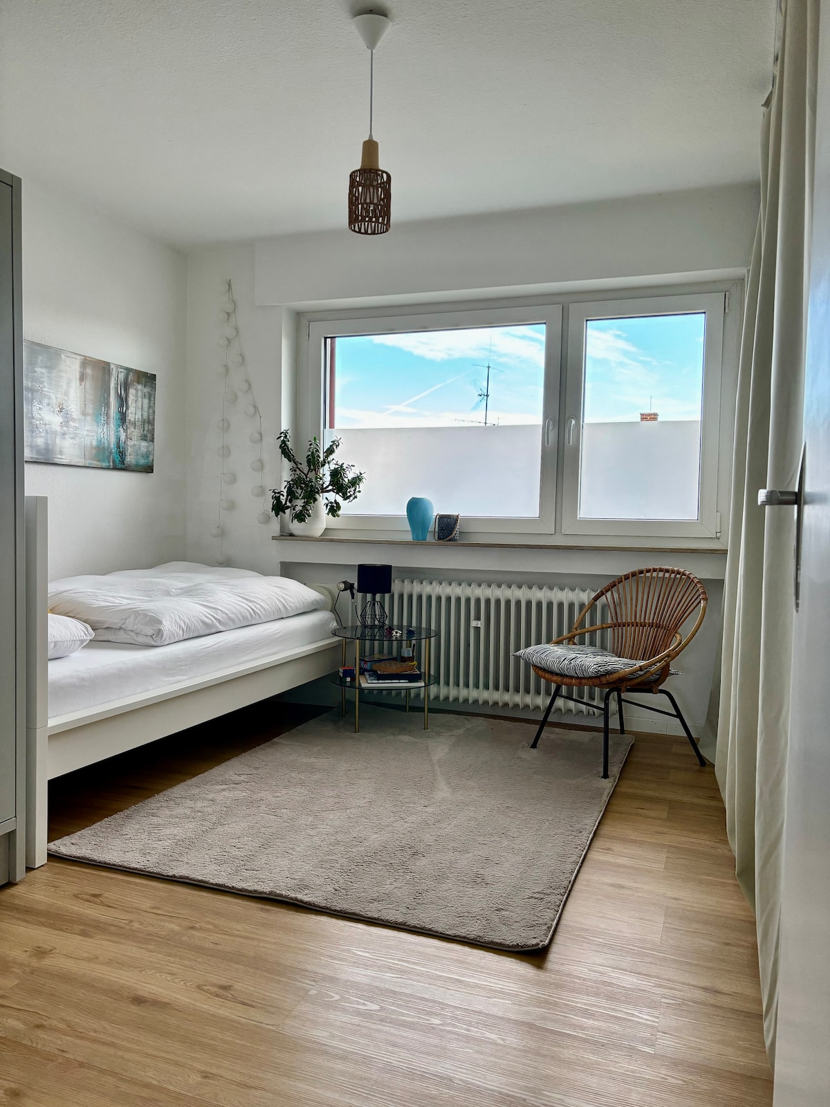 Charming and quiet 3-room apartment with an area of ​​94 sq.m. with balcony