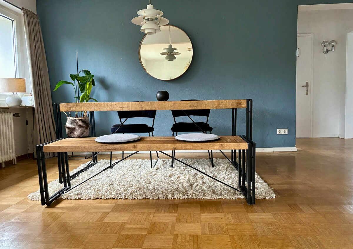 Charming and quiet 3-room apartment with an area of ​​94 sq.m. with balcony