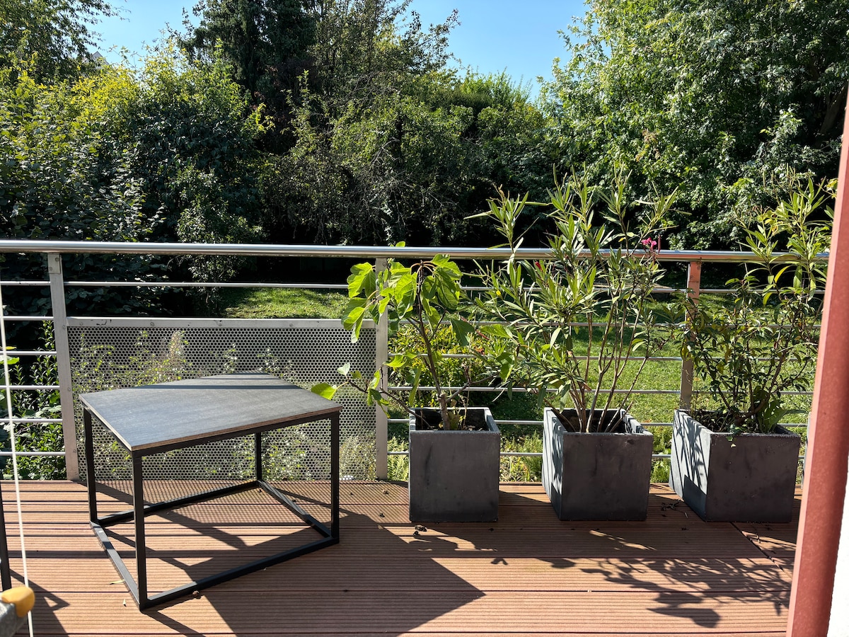 Charming and quiet 3-room apartment with an area of ​​94 sq.m. with balcony