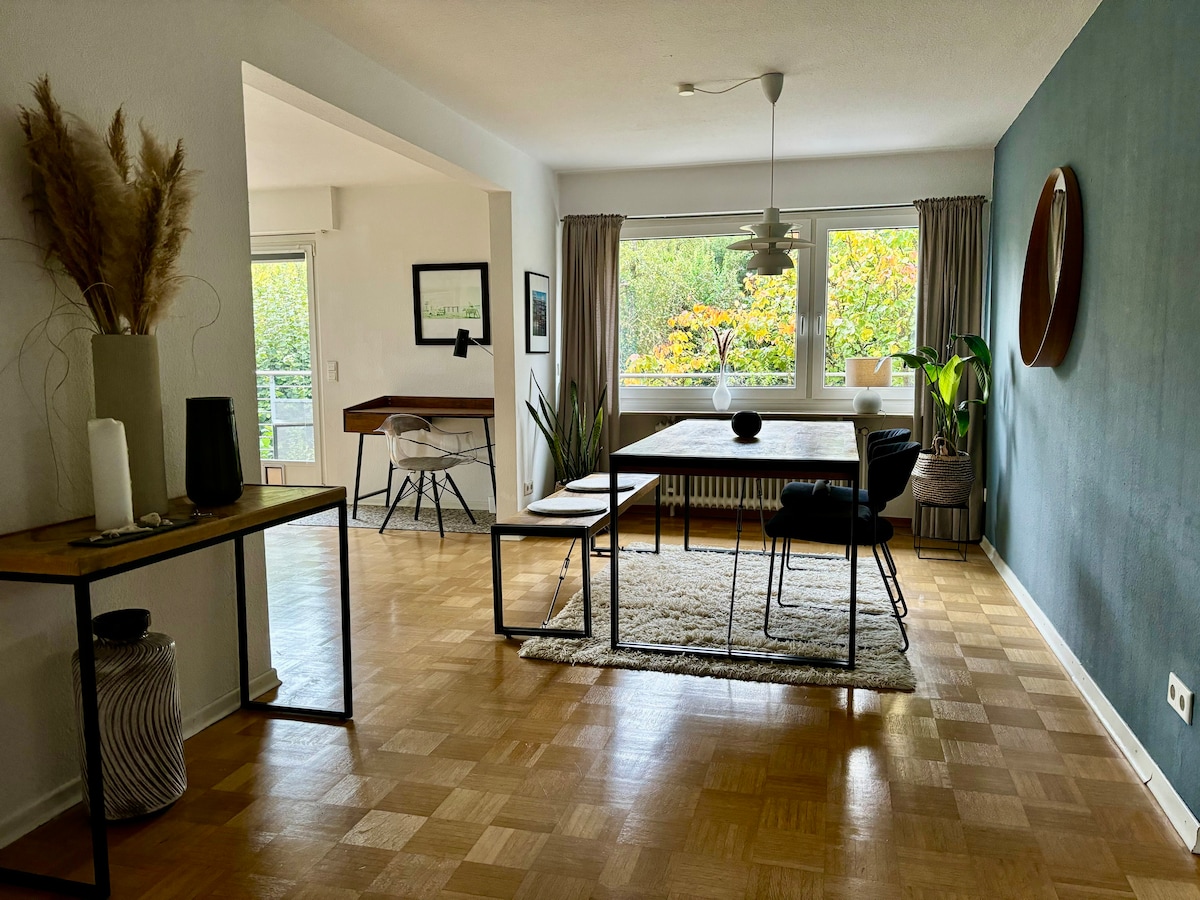 Charming and quiet 3-room apartment with an area of ​​94 sq.m. with balcony