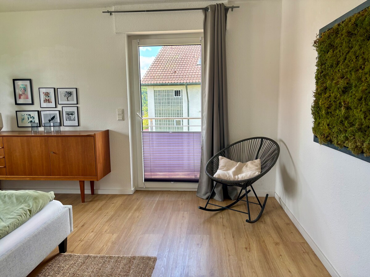 Charming and quiet 3-room apartment with an area of ​​94 sq.m. with balcony