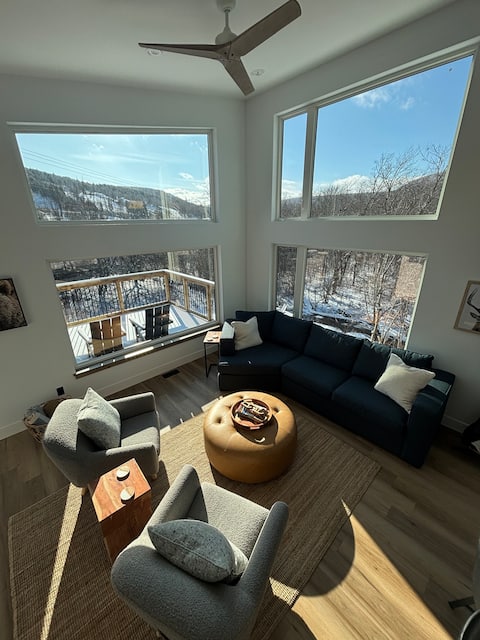 Top performing Airbnb: Pointer Creek Chalet Ski Wentworth in Cumberland, Subd. D