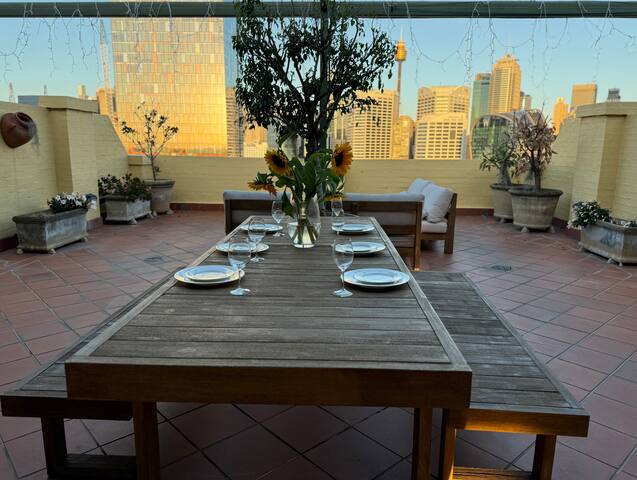 Sydney Penthouse + Private Terrace + Parking gallery image 3