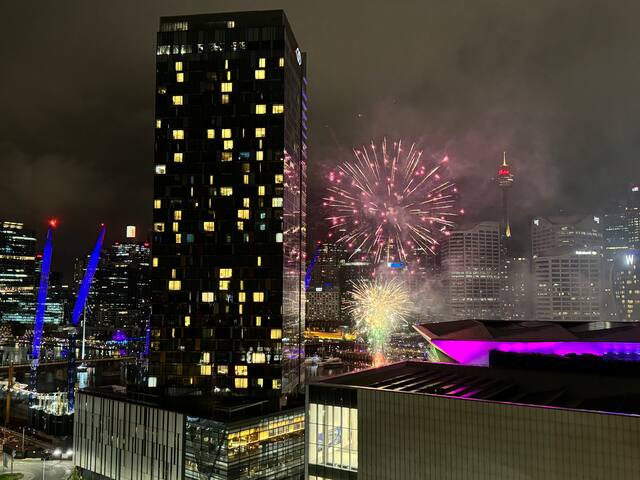 Sydney Penthouse + Private Terrace + Parking gallery image 5