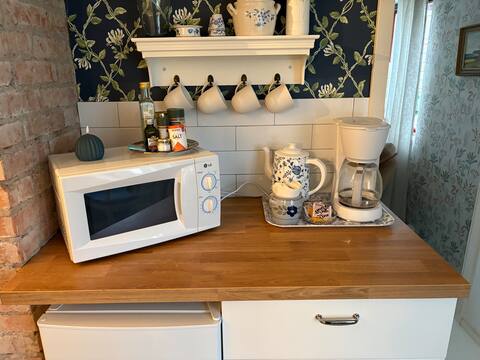 Popular Airbnb listing: The farmhand's cottage with spa bath in Mörbylånga