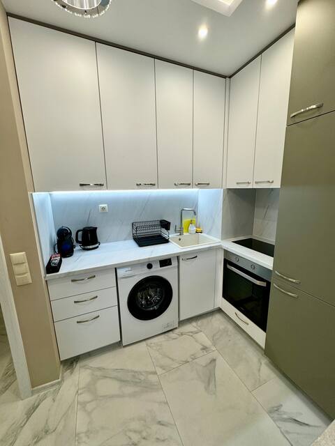 Popular Airbnb listing: Green Eyes Deluxe Studio, City View, Apt. 4-09 in Манастирски Ливади