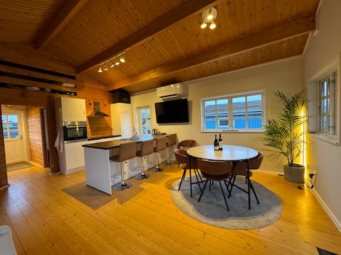Log cabin 100 meters from the water - premium