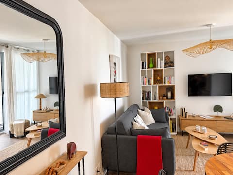 Top performing Airbnb: Beautiful renovated beachfront apartment in Bénodet in Bénodet