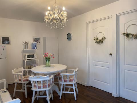 Downtown Heredia 
Close to UNA Vintage