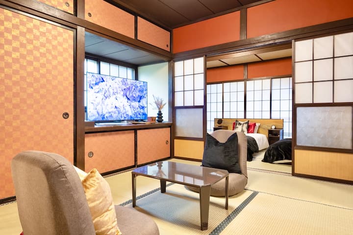 El dormitorio ② es un dormitorio de estilo japonés puro donde puedes tumbar un futón en una habitación de tatami.