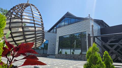 Luxury Milan Mountain Ponoramic Villa