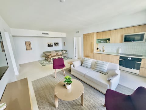 Popular Airbnb listing: Miami Central - 2bed,2bath, city views, heated pool in Miami