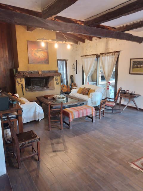 Top performing Airbnb: A home, rest, city, countryside and pool in Villa Allende