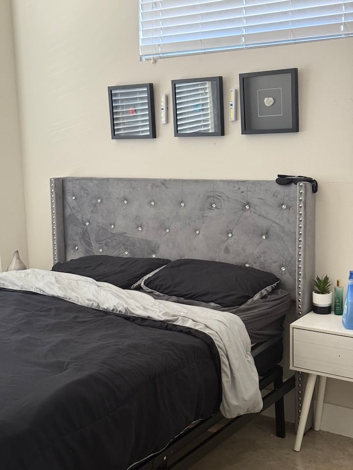 Cozy 1BR/1BA Retreat for 3 Perfect! - Apartments for Rent in