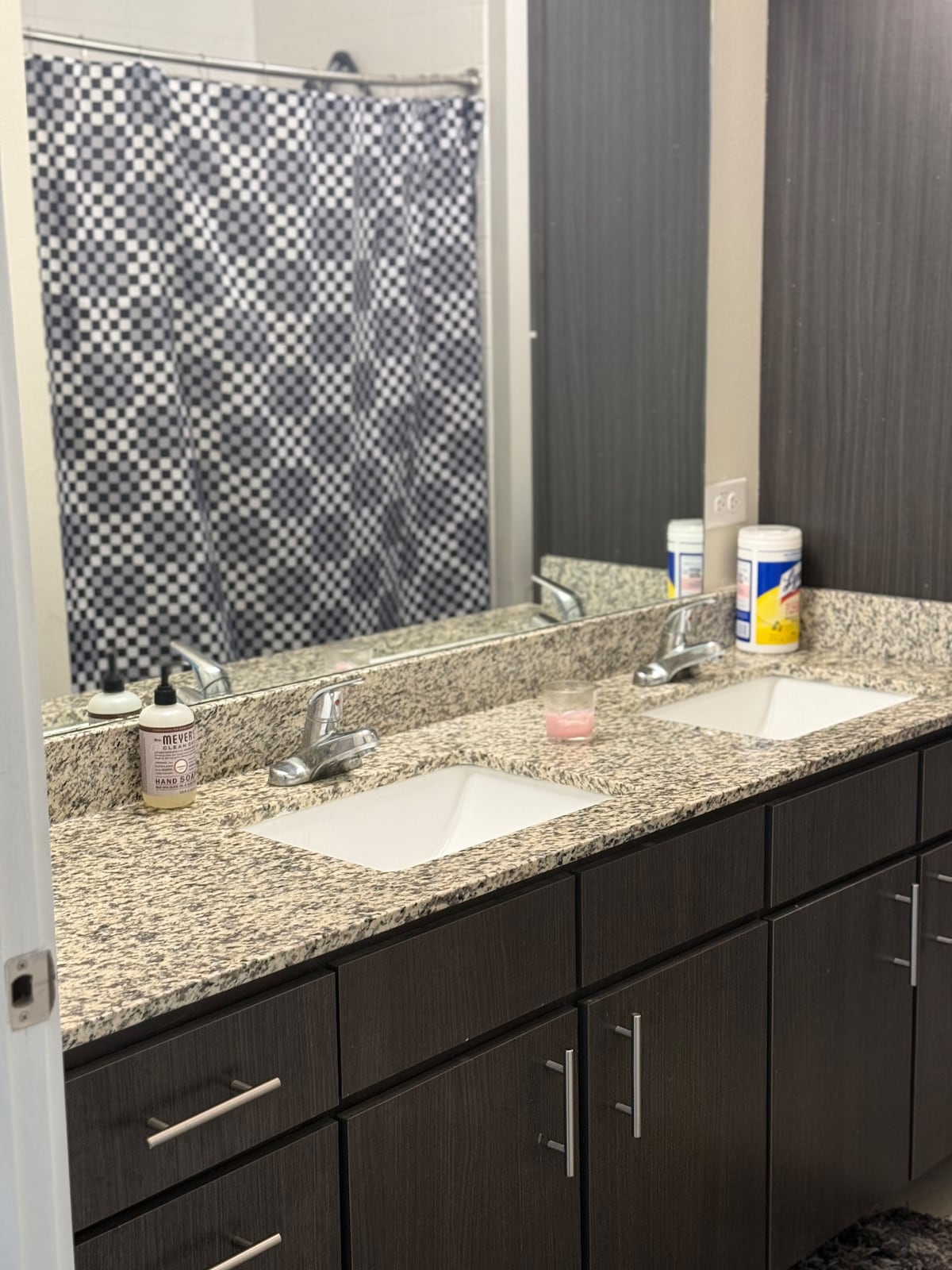 Cozy 1BR/1BA Retreat for 3 Perfect! - Apartments for Rent in