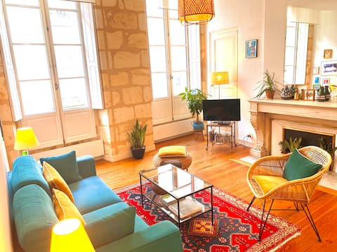 BEAUTIFUL 1 BEDROOM FLAT HEART OF THE OLD TOWN