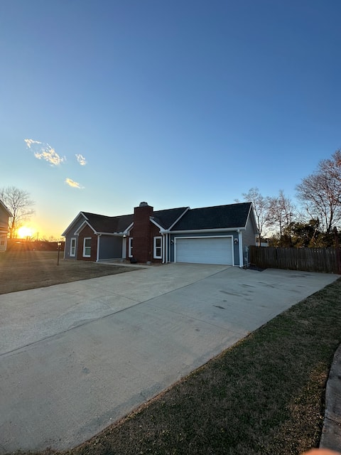 Newly renovated 3bd/2ba! *BIG YARD *Game Room