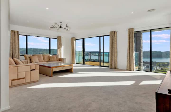 Wellington Good Views - Porirua