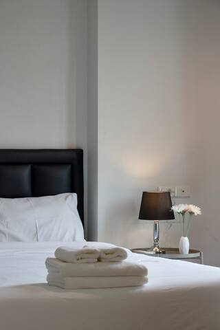 Townhome 3BR3B, shared pool in Sukhumvit, BTS Asok gallery image 2