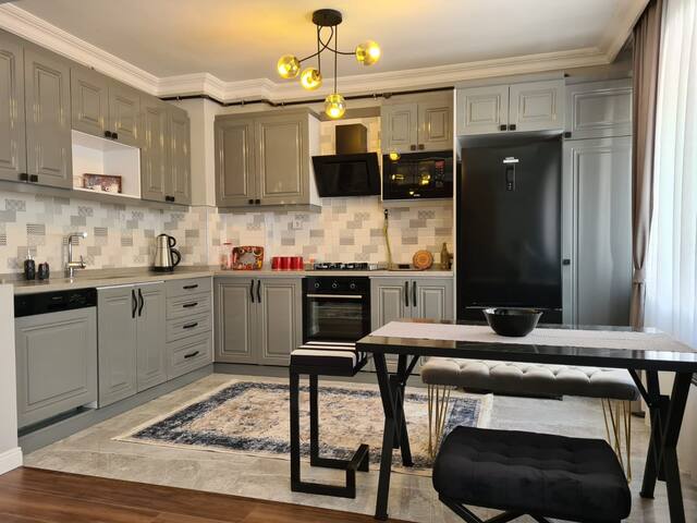 @*Cozy, Spacious 3+1 apartment&2 bathrooms, 4 AC gallery image 2