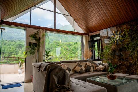 Luxury Penthouse in Lower Dharamsala with heating