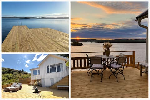 Luxury front row cottage with private jetty
