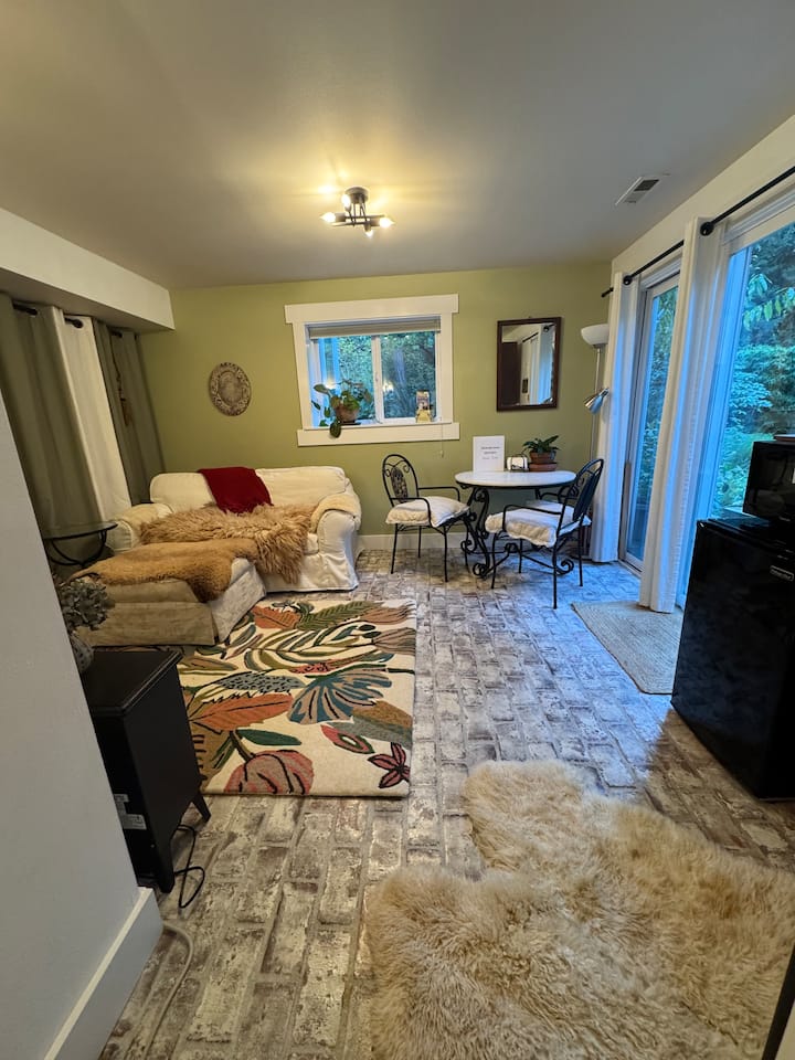 Close To Lynwood Center - Bainbridge Island, WA