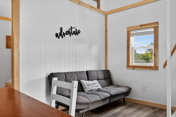 Cozy Loft Cabin | Budget Friendly | Sleeps 5 - Ionia State Recreation Area, Saranac