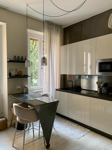 Top Airbnb: Magnolia Suite with free parking in Brescia
