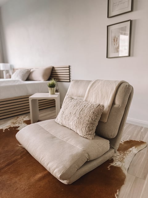 Beliebte Airbnb-Anzeige: Apartment •quiet location•balcony•parking space in Plauen