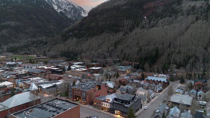 Luxury Penthouse, Downtown Telluride, Walk To Ski - Ouray, CO