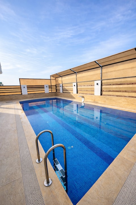 White villa 6 bedroom private pool sea view