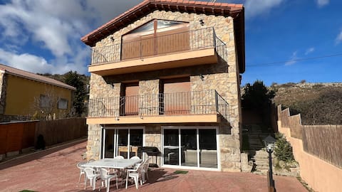 Charming house 1 hour from Madrid